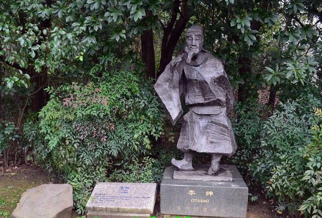 唐朝备受诟病的诗人，李绅诗作，内涵深刻，其中一首千古流传